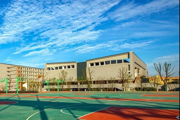 长沙高中私立学校一年大概多少钱？