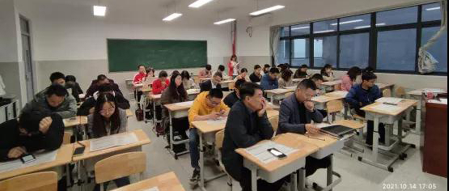 长沙恒定中学高二年级召开月考分析会